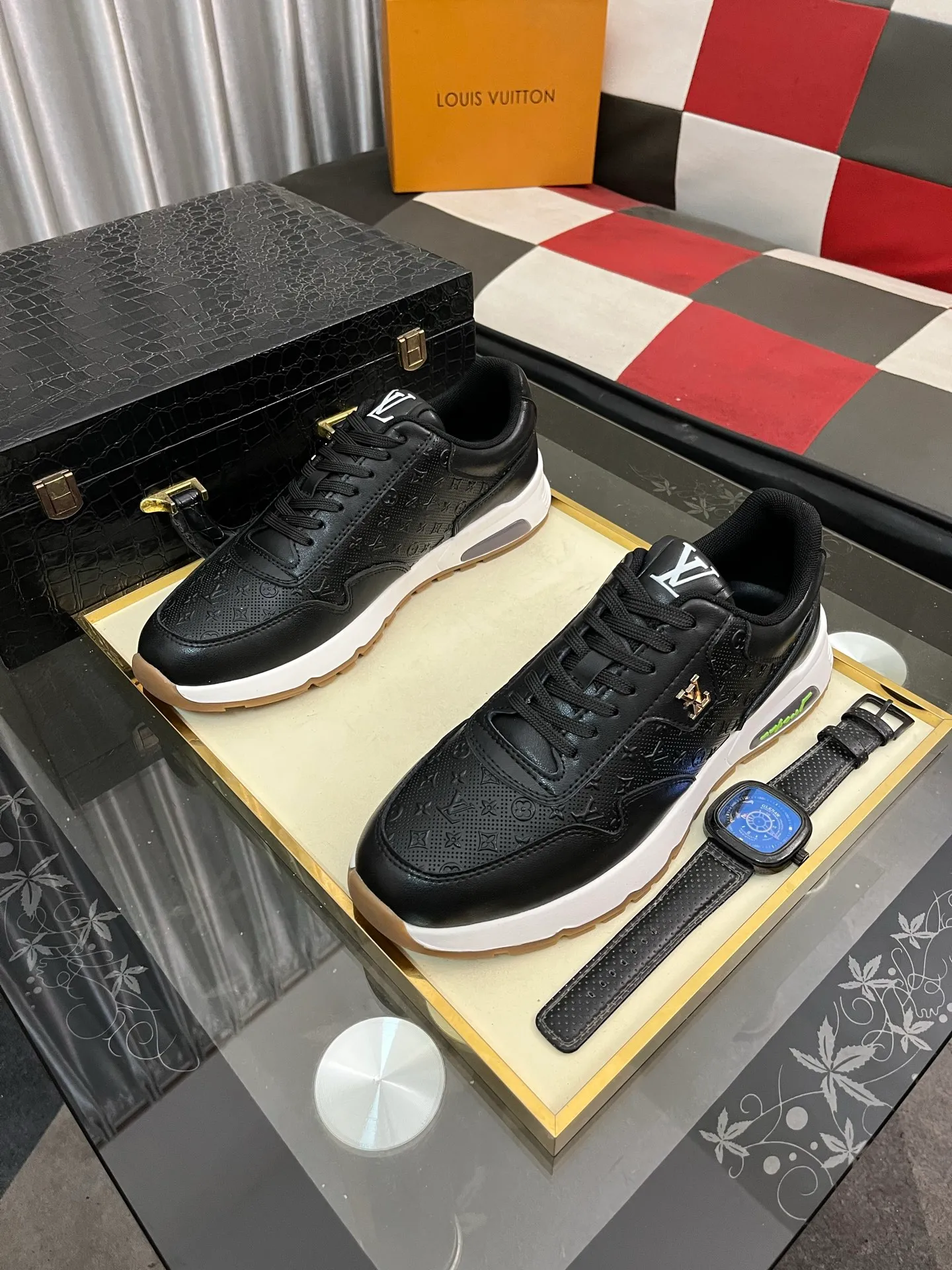 Men's shoes 💰458⌚️⌚️[Louis Vuitton LV] Dad shoes are popular casual sports shoes with outsole, breathable and comfortable, easy to walk, trendy men's versatile fly woven epoxy with ➕leather lining➕Gucci's popular original outsole, sports and running style, super comfortable. Size 38-442️⃣Colors available